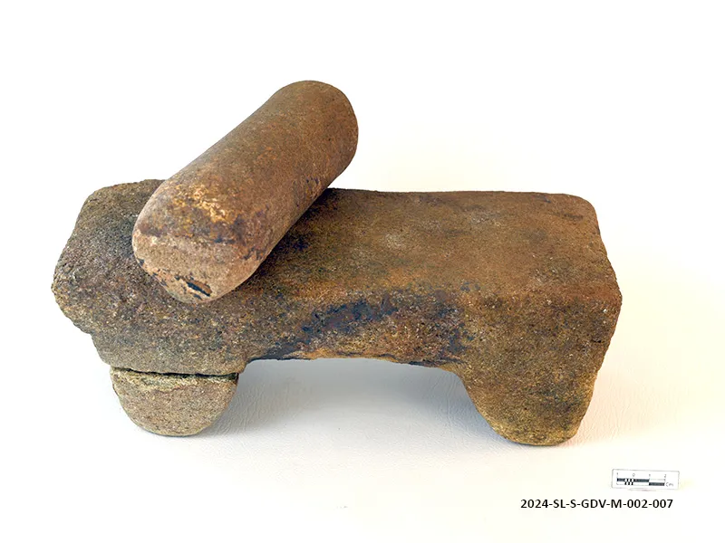 Hand Stone — image 2