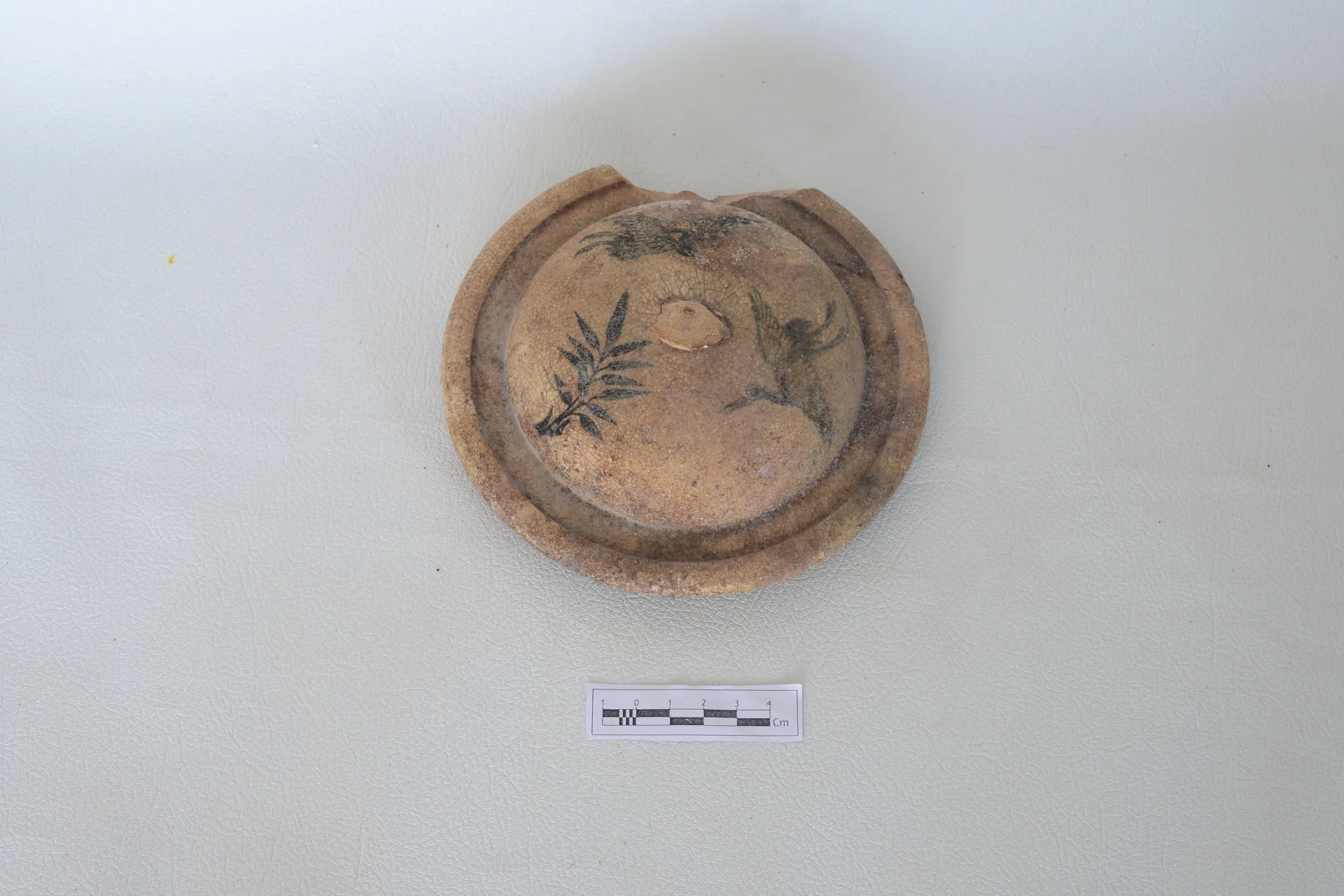 A Lid of Porcelain Bowl — Maritime Archaeology Museum