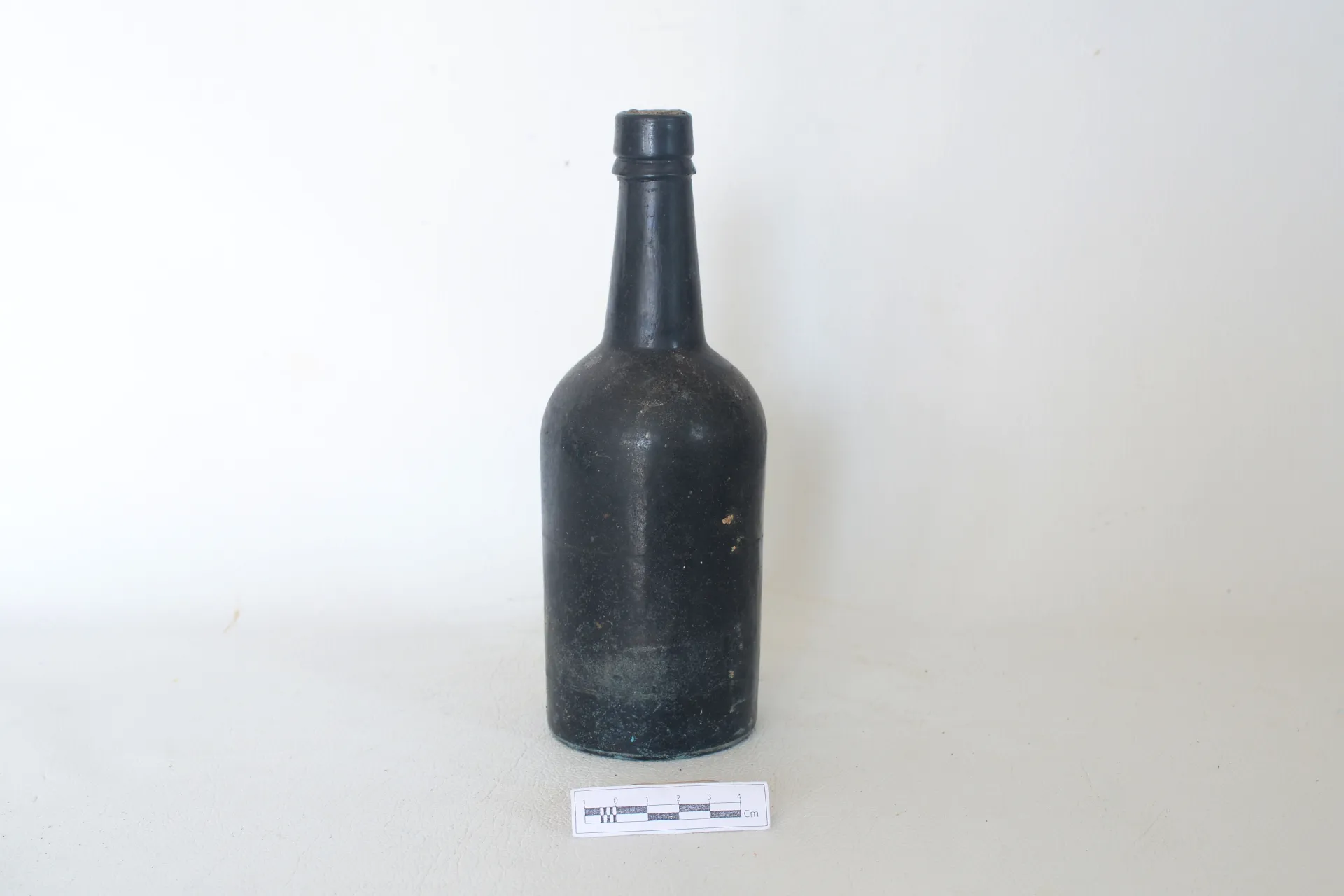 Glass Bottle-6 — Maritime Archaeology Museum