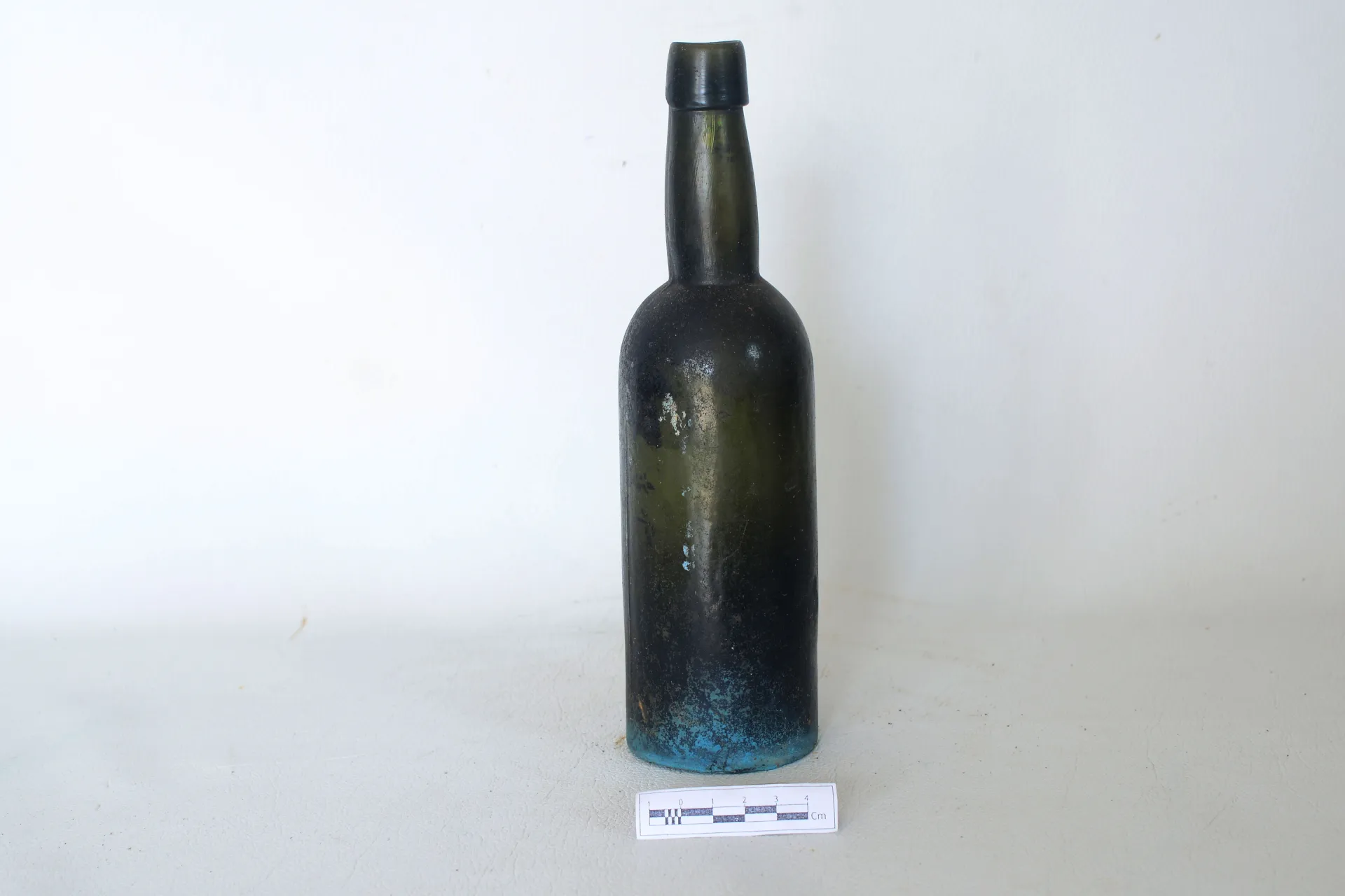 Glass Bottle-14 — Maritime Archaeology Museum