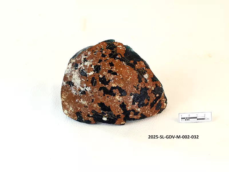 Piece of Glass Ingot — image 3