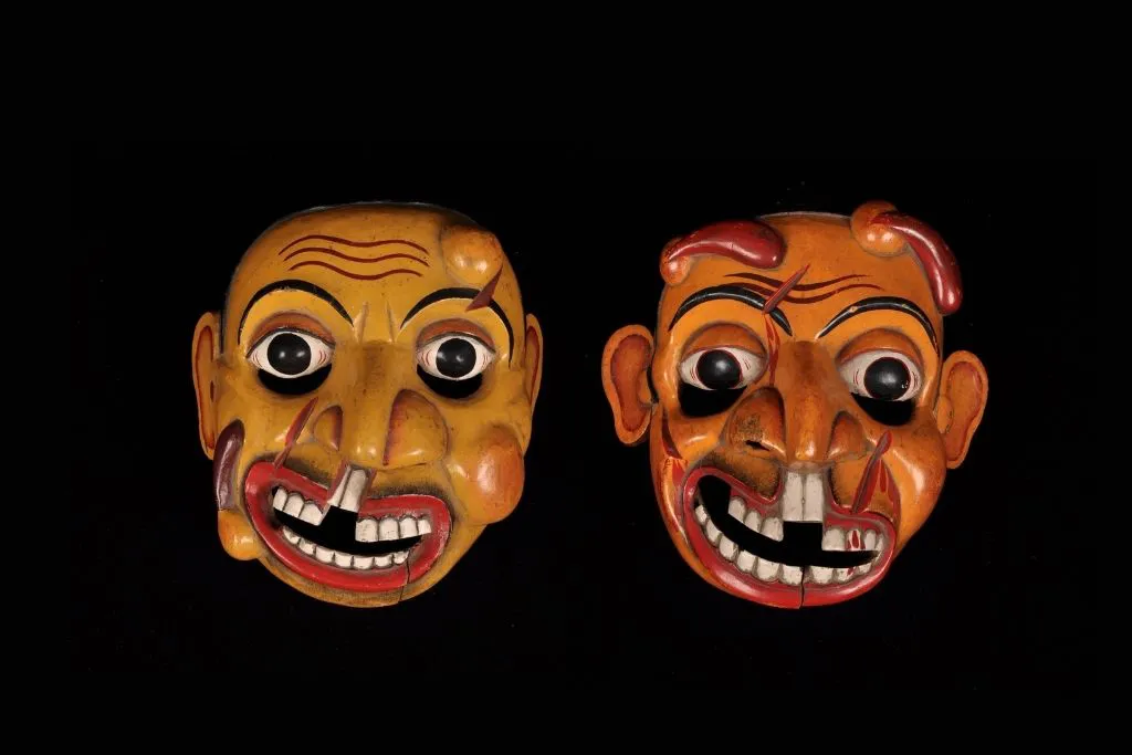 Hewa Kolama — related artifact at Ariyapla Mask Museum